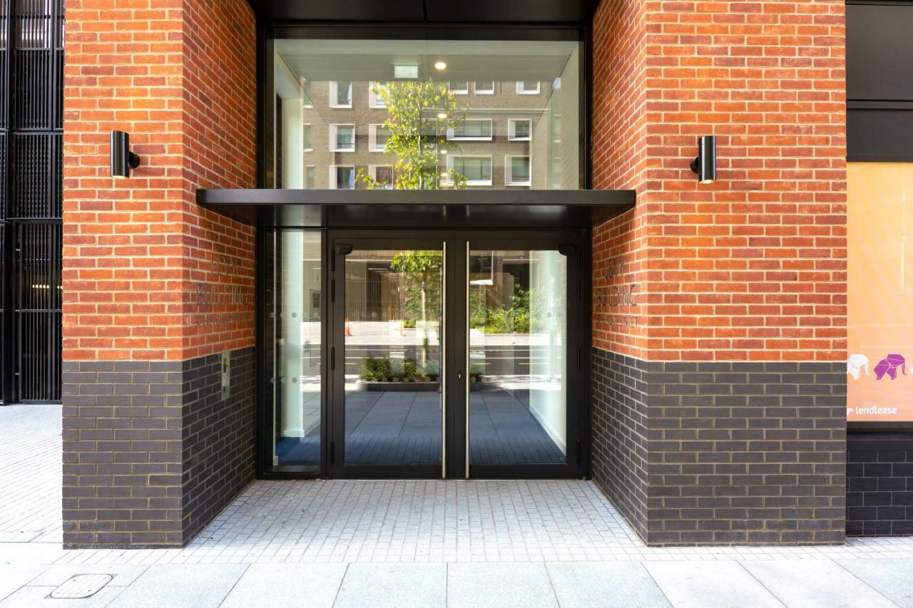 Two Bedroom Serviced Apartment With Balcony In Weymouth Building, Deacon Street Londra Exterior foto
