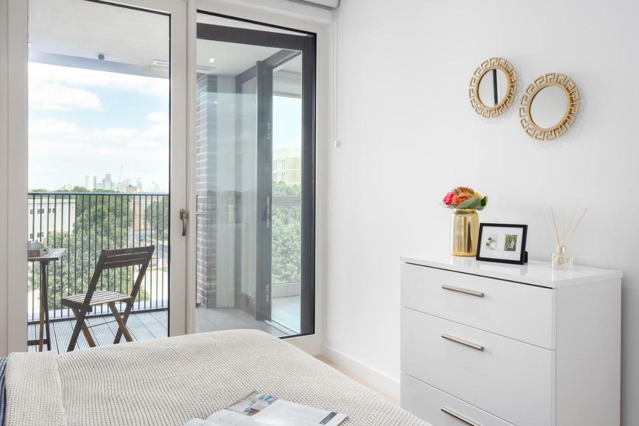 Two Bedroom Serviced Apartment With Balcony In Weymouth Building, Deacon Street Londra Exterior foto