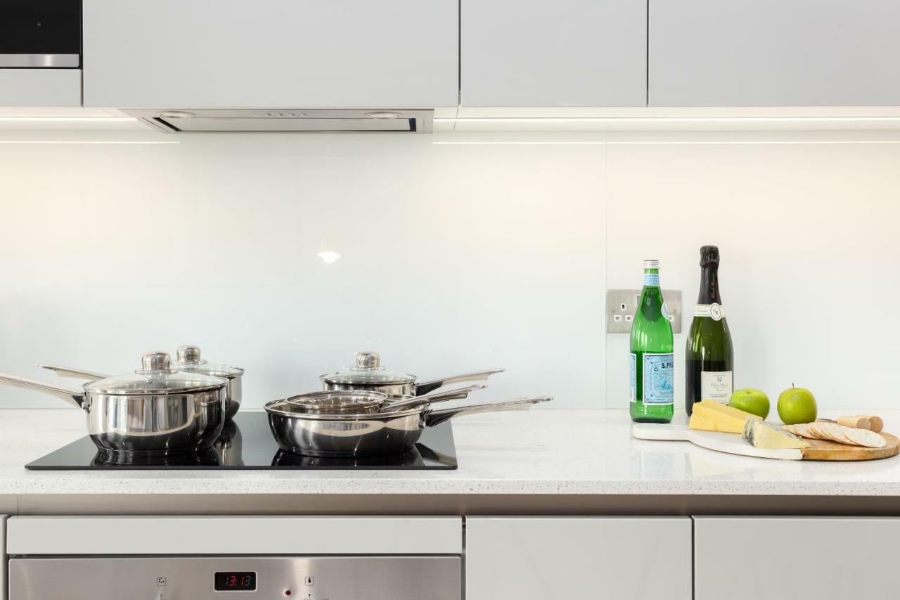 Two Bedroom Serviced Apartment With Balcony In Weymouth Building, Deacon Street Londra Exterior foto